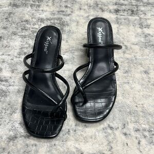 Xappeal Black Women's Strappy Sandals